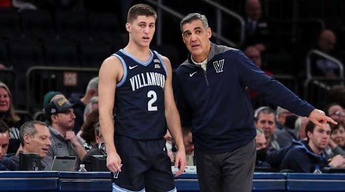Villanova Wildcats head coach Jay Wright talks with guard Collin Gillespie (2) in the second half against the St. John’s Red Storm at Madison Square Garden.